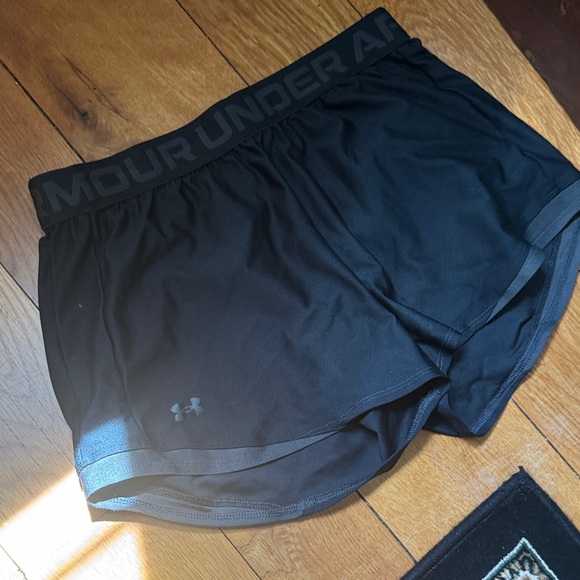 Under Armour Pants - Under Armour Black Women's Lightweight Training Shorts